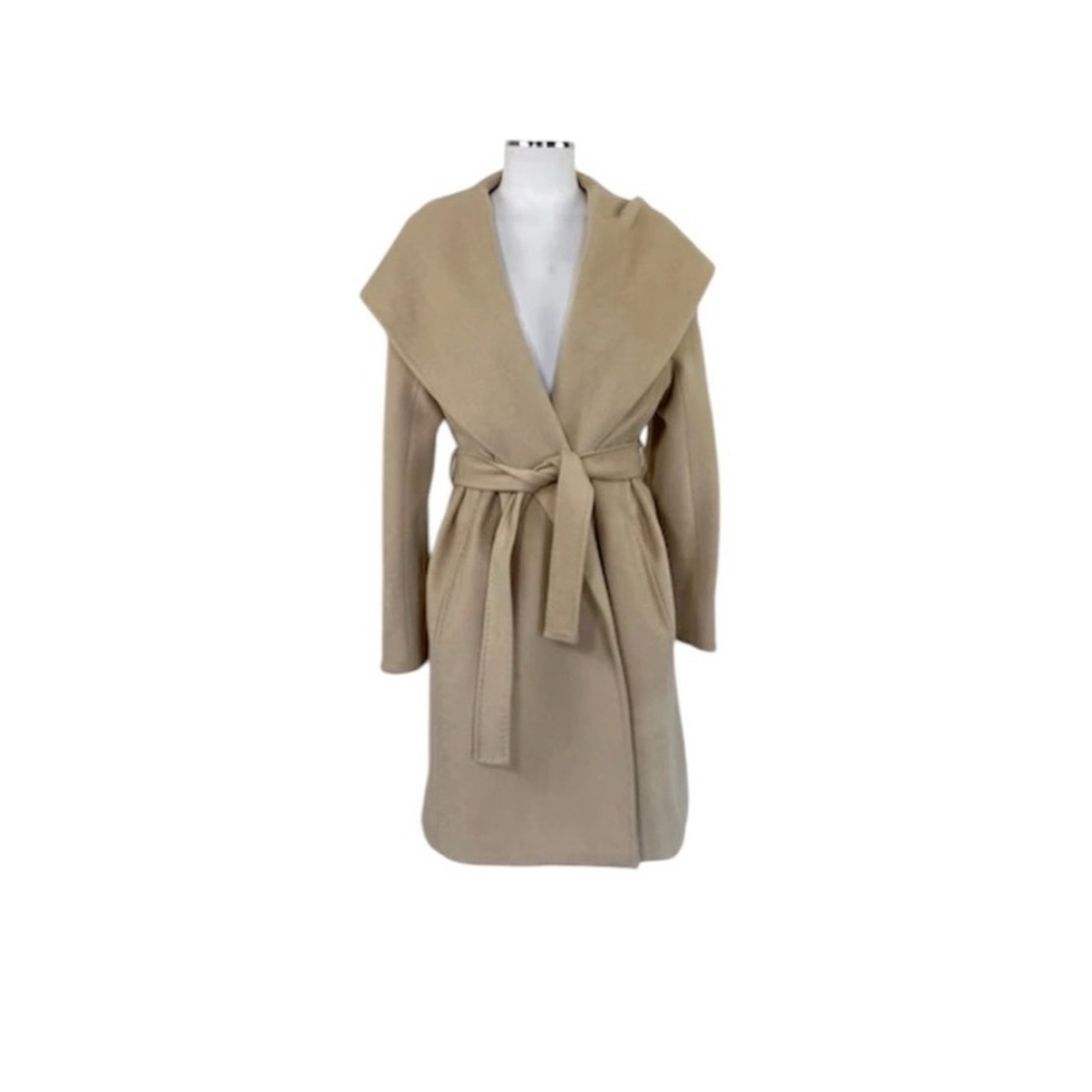 Ann Taylor shawl collared tie waste winter coat. Excell condition.